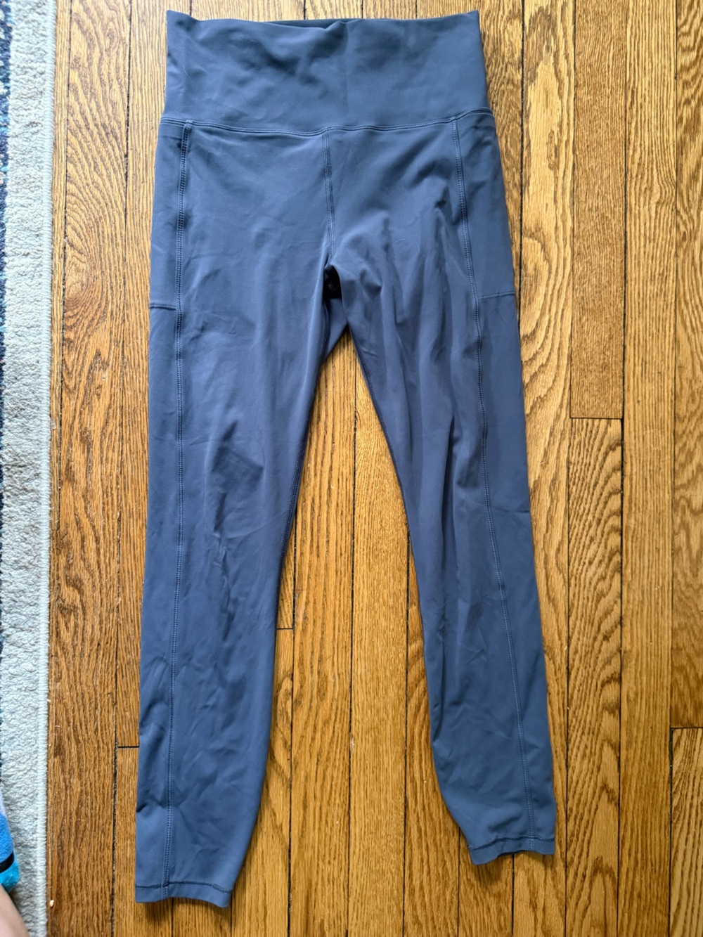 Vuori High-Waist Leggings in Slate Blue - Size Medium